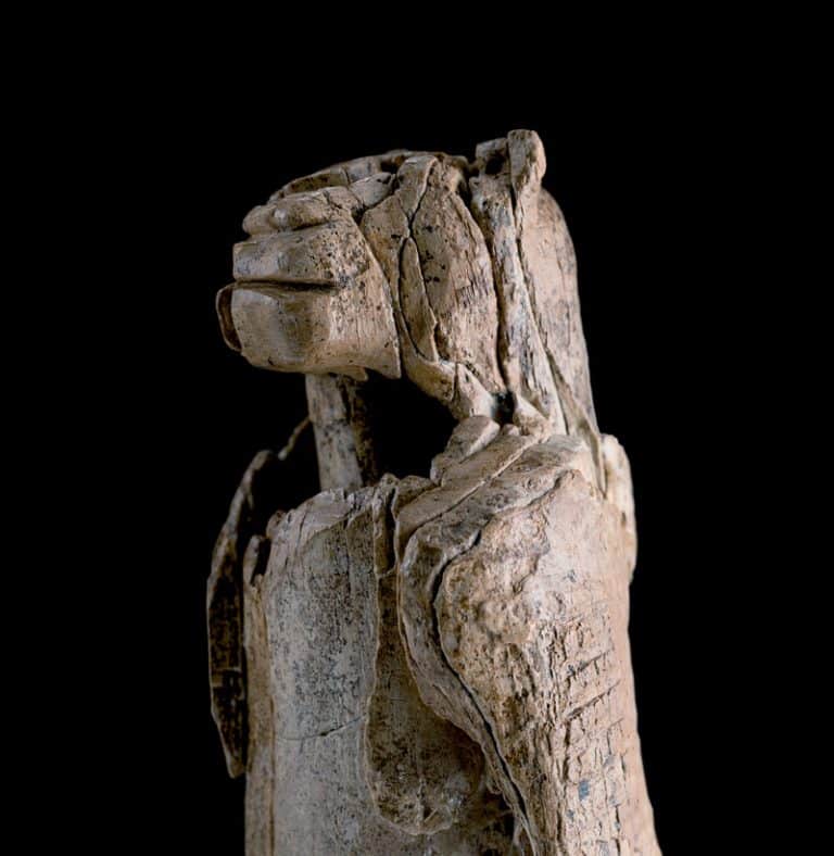 Löwenmensch vom Hohlenstein-Stadel im Lonetal (Schwäbische Alb), 40.000 Jahre alt, Skulptur aus Mammut-Elfenbein. Foto: Yvonne Mühleis © Landesamt für Denkmalpflege im RP Stuttgart/Museum Ulm